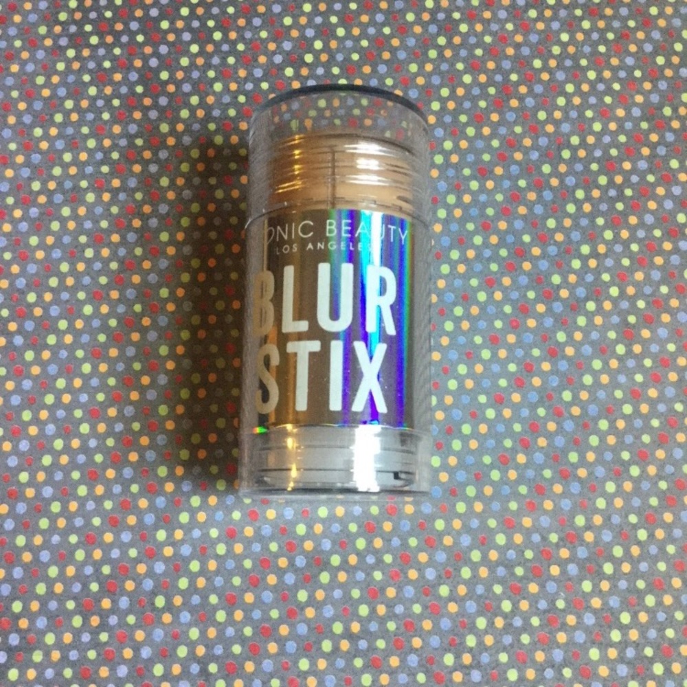 Iconic beauty Los Angeles blur stix